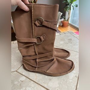 Durango Women’s Size 9 Leather Moccasin Boot